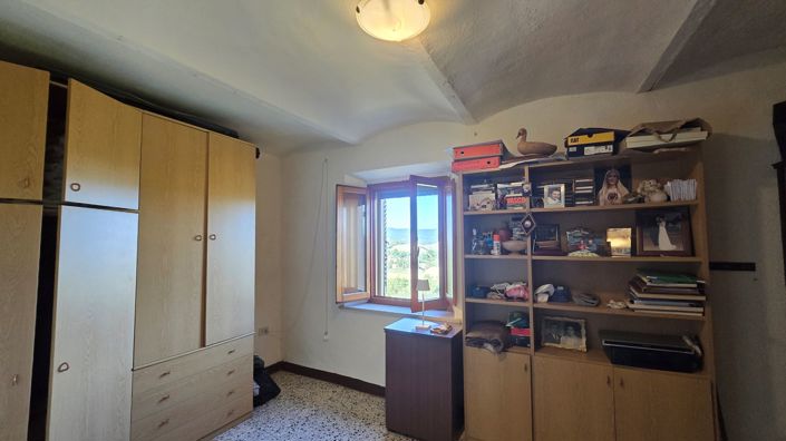 Image No.11-3 Bed Property for sale