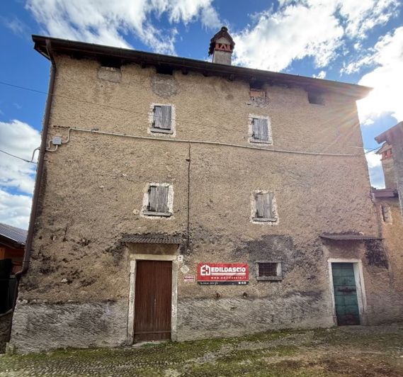 Image No.1-Maison de 4 chambres à vendre à Gravedona