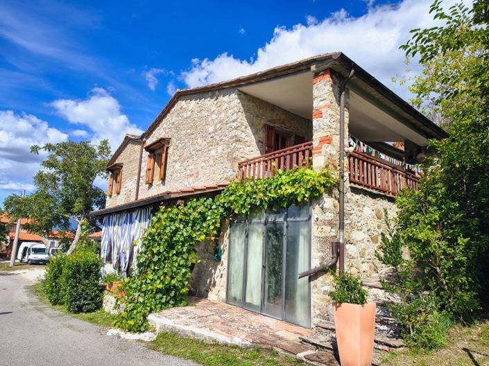 Image No.1-3 Bed Property for sale