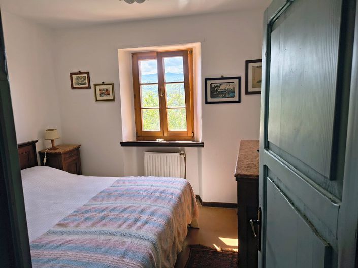 Image No.8-3 Bed Property for sale