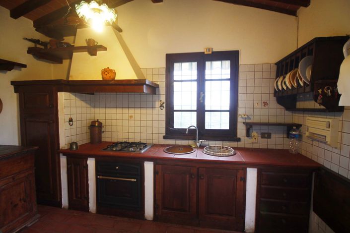 Image No.10-4 Bed Property for sale