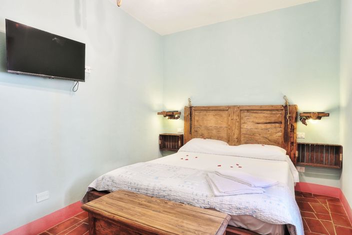 Image No.7-2 Bed House for sale