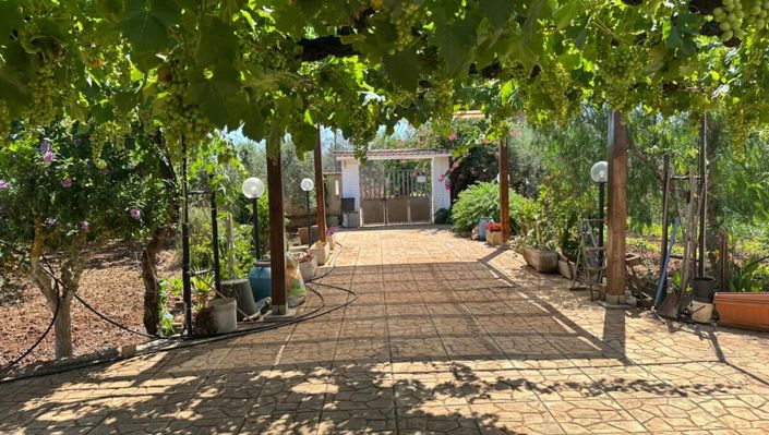 Image No.11-3 Bed Property for sale