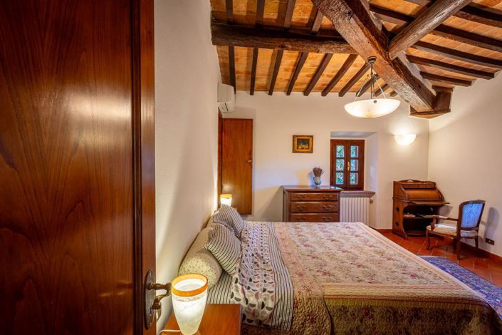 Image No.11-4 Bed Property for sale