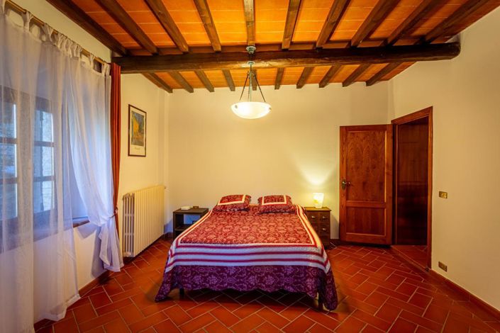 Image No.12-4 Bed Property for sale