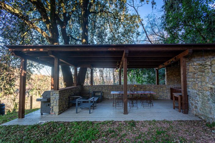 Image No.14-4 Bed Property for sale