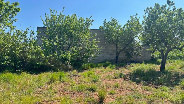 Image No.12-2 Bed Property for sale