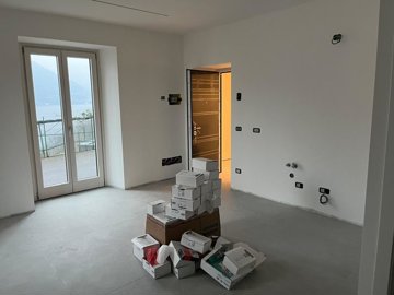 5592-cremia-e1-internal