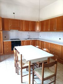 5606-san-benedetto-del-tronto-b-kitchen