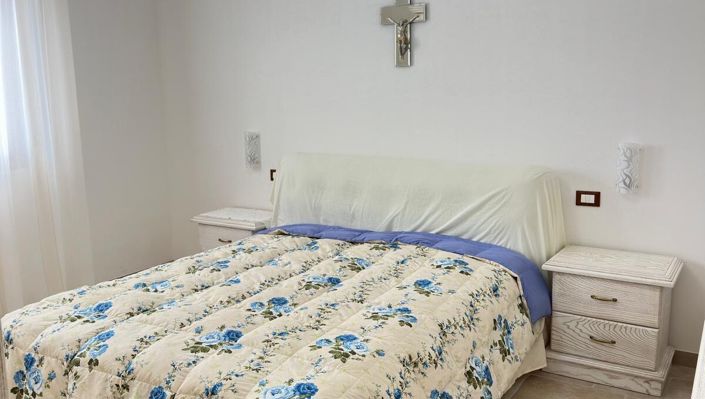 Image No.10-3 Bed Villa for sale