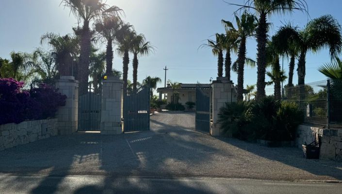 Image No.13-3 Bed Villa for sale