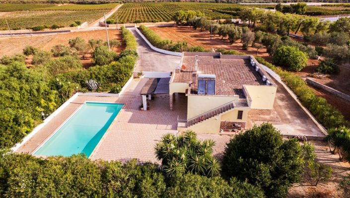 Image No.2-4 Bed Villa for sale