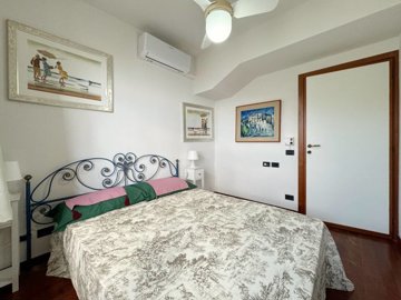 5622-oneglia-e2