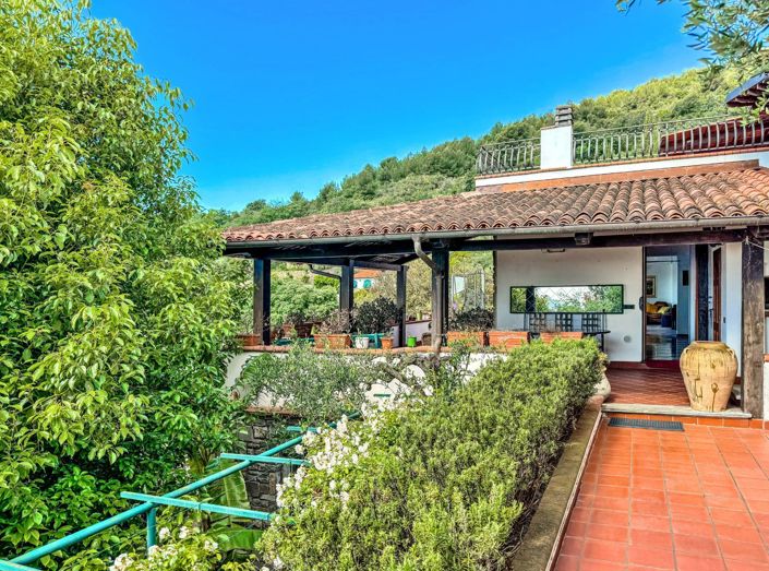 Image No.16-2 Bed Villa for sale