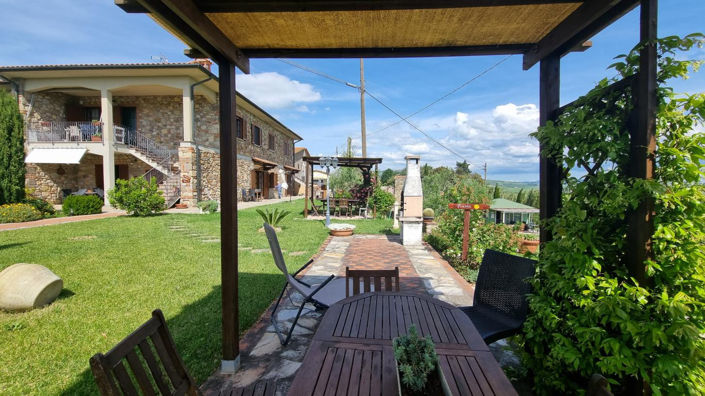 Image No.2-Propriété de 7 chambres à vendre à Montecatini Val di Cecina