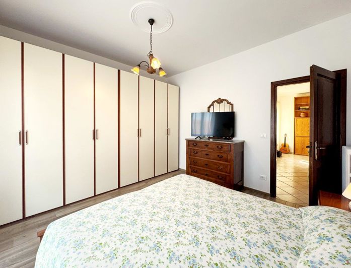 Image No.8-3 Bed Apartment for sale