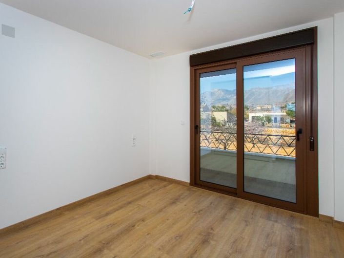 Image No.10-3 Bed Apartment for sale