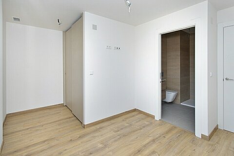 Image No.3-3 Bed Apartment for sale