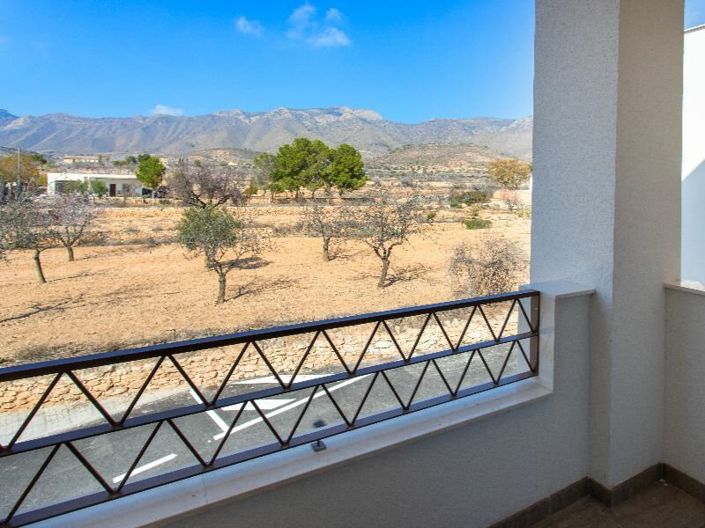 Image No.8-3 Bed Apartment for sale