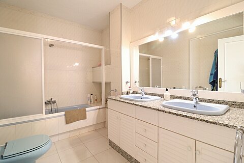 Image No.8-5 Bed Villa for sale