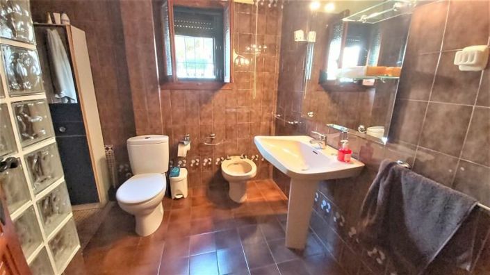 Image No.7-4 Bed Villa for sale