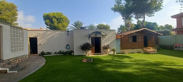 Image No.2-3 Bed Villa for sale