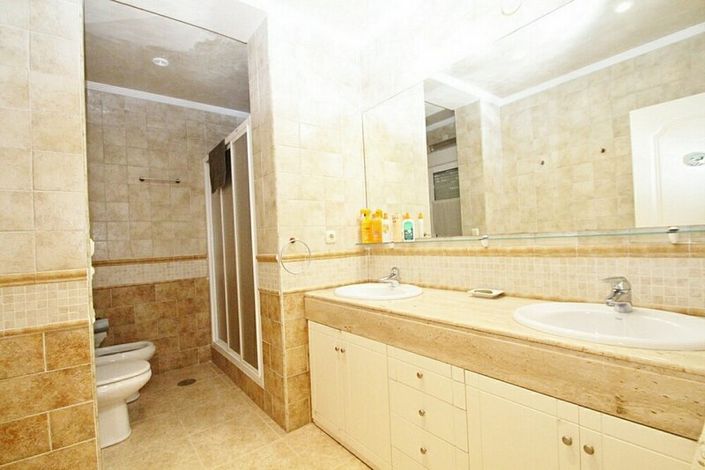 Image No.4-5 Bed Villa for sale