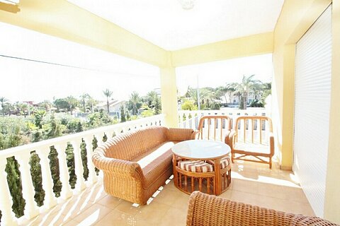 Image No.7-Villa de 5 chambres à vendre à Cabo Roig