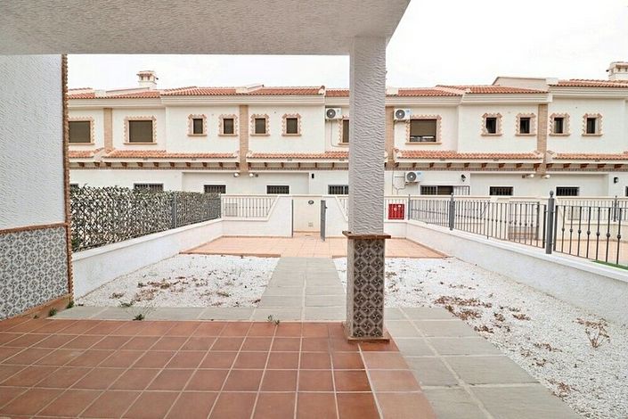 Image No.2-3 Bed Townhouse for sale