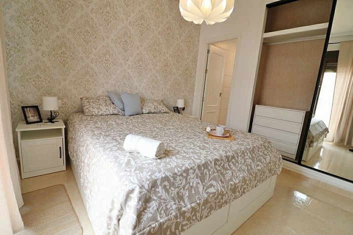 Image No.8-3 Bed Townhouse for sale