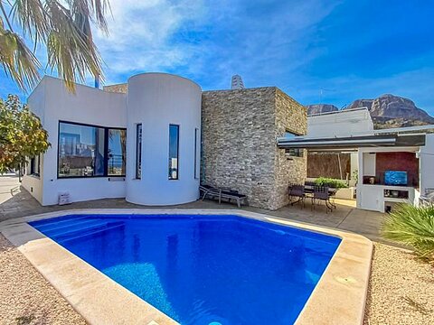 Image No.1-3 Bed Villa for sale