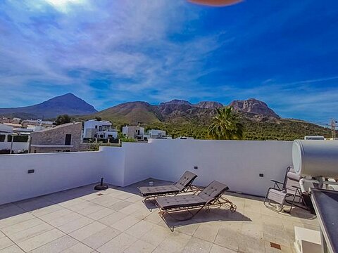 Image No.2-3 Bed Villa for sale