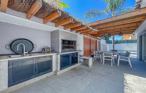 Image No.3-6 Bed Villa for sale