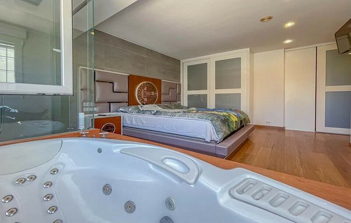 Image No.7-6 Bed Villa for sale