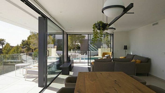 Image No.5-4 Bed Villa for sale