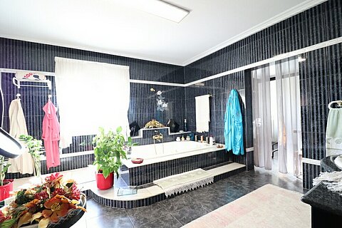 Image No.8-5 Bed Villa for sale