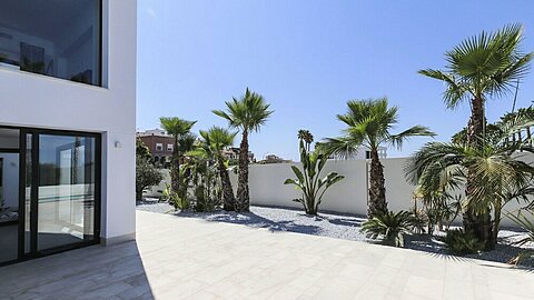 Image No.8-4 Bed Villa for sale