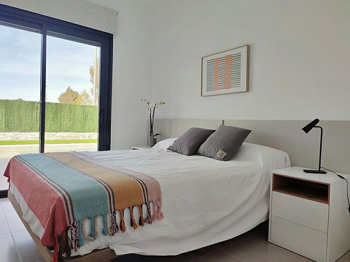 Image No.5-3 Bed Villa for sale