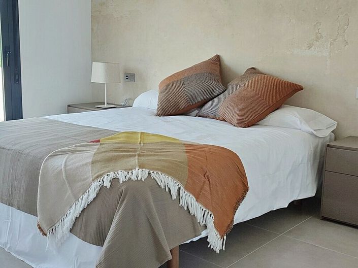 Image No.6-3 Bed Villa for sale
