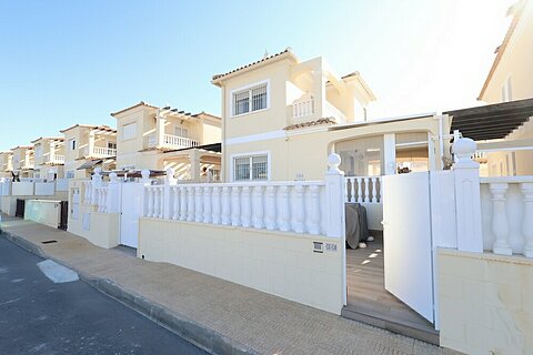 Image No.1-4 Bed Villa for sale