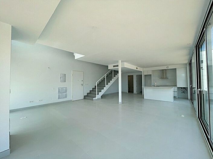 Image No.8-3 Bed Villa for sale