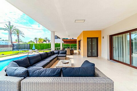 Image No.2-5 Bed Villa for sale