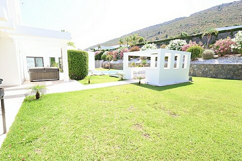 Image No.8-5 Bed Villa for sale