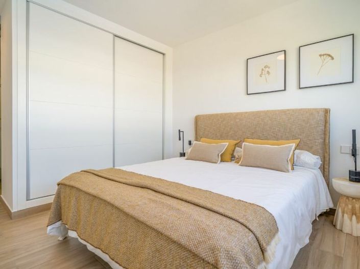 Image No.10-2 Bed Apartment for sale