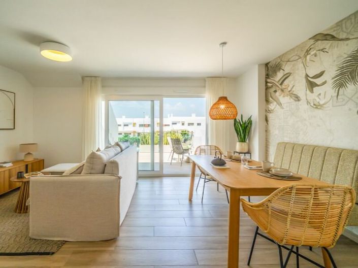 Image No.4-2 Bed Apartment for sale