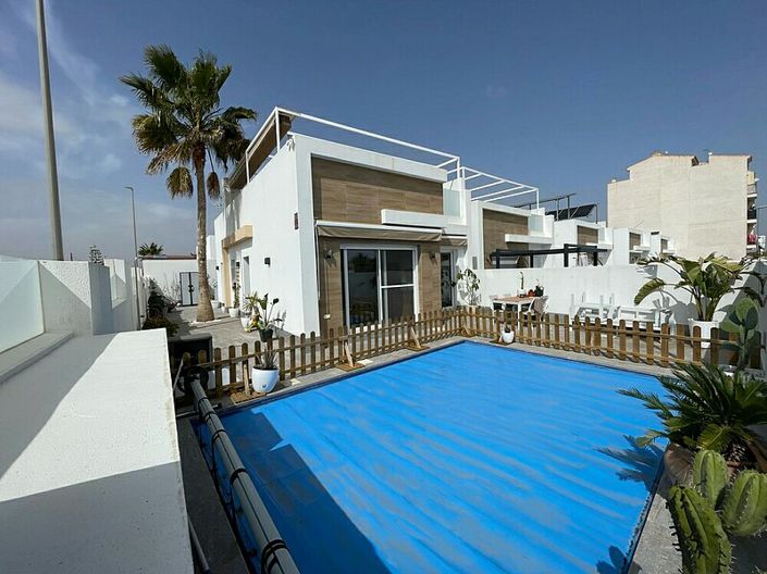 Image No.1-3 Bed Villa for sale