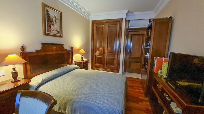 Image No.4-5 Bed Villa for sale