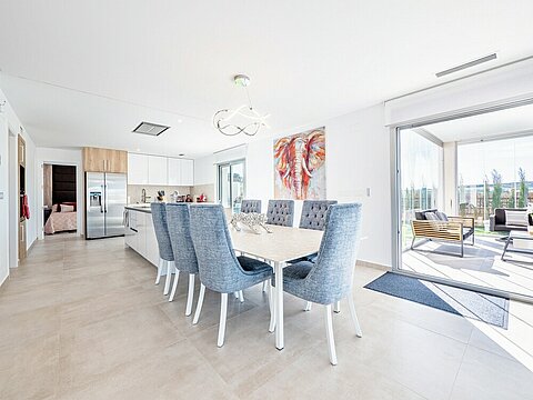 Image No.2-4 Bed Villa for sale