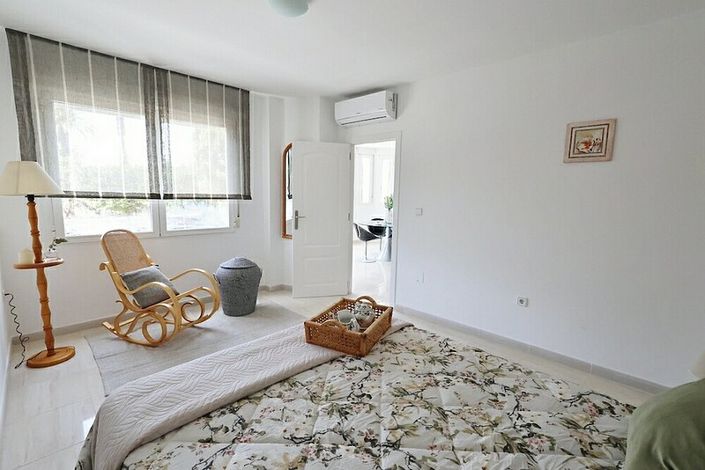 Image No.6-3 Bed Apartment for sale