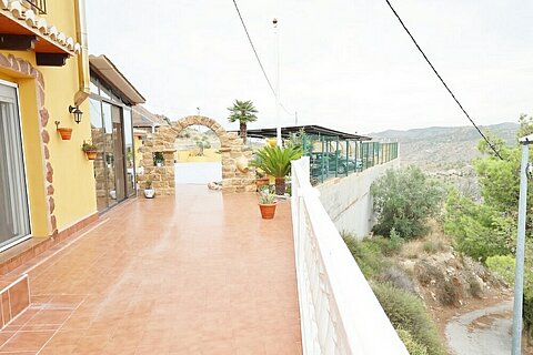 Image No.1-5 Bed Villa for sale